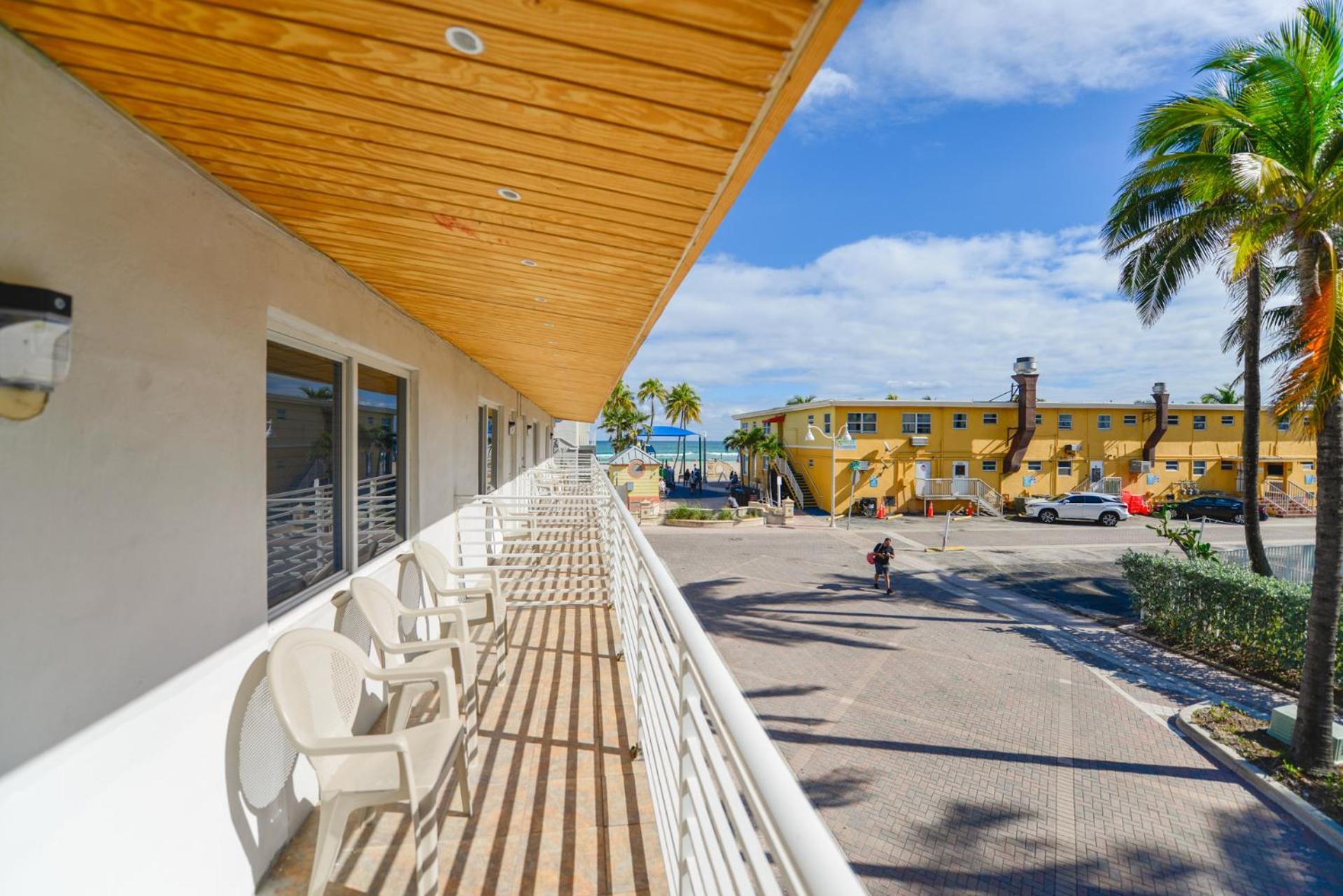 Amazing Balcony Studio At The Beach With Parking -M44 Hollywood Exterior foto